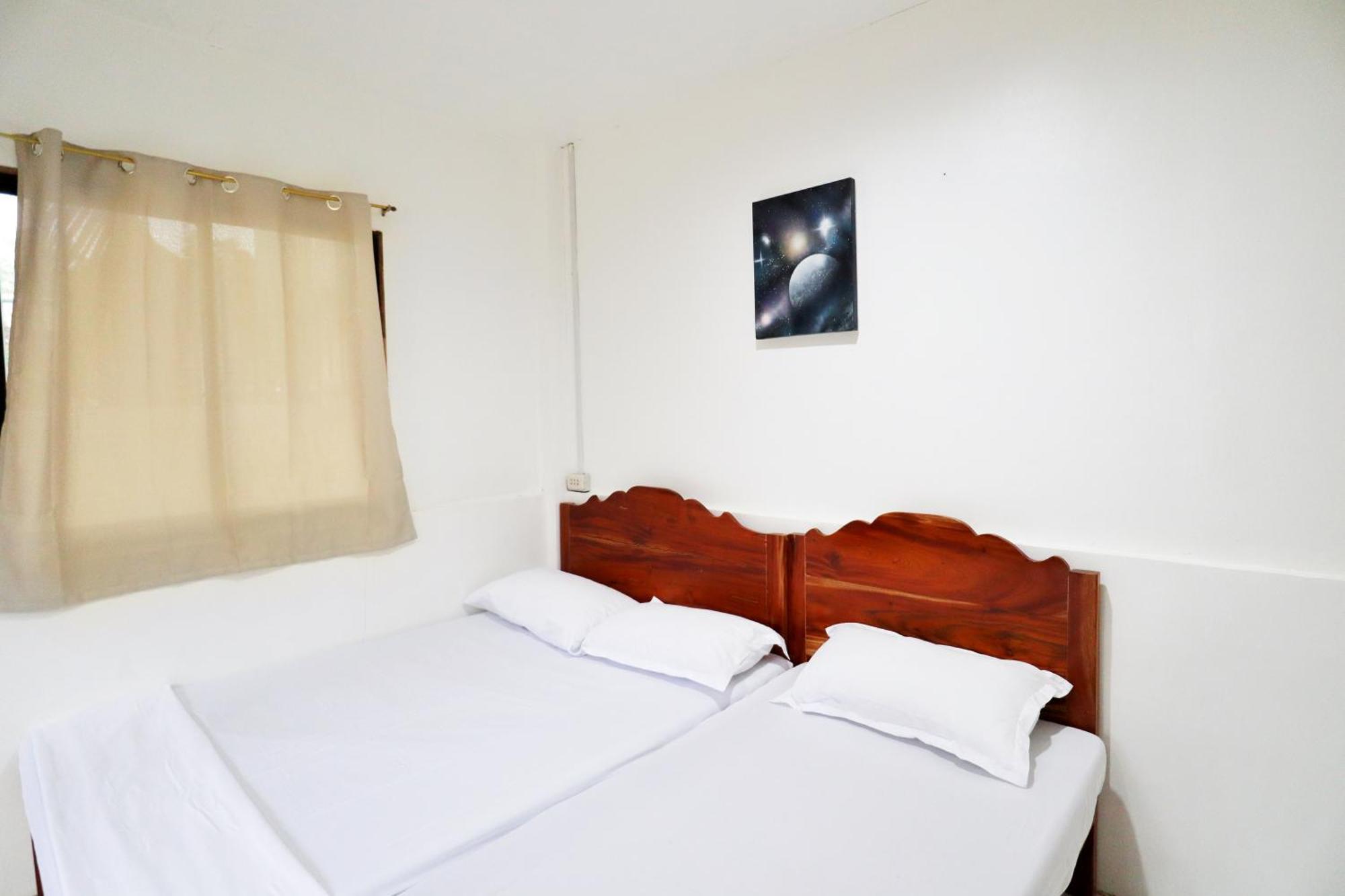 Ocean Breeze Hostel By Daily Sweet Moalboal Esterno foto